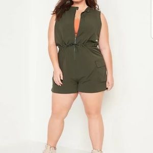 NWT Old Navy Stretchtech Sleeveless Zip-Front Cargo Romper